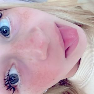 meet your posher, leona